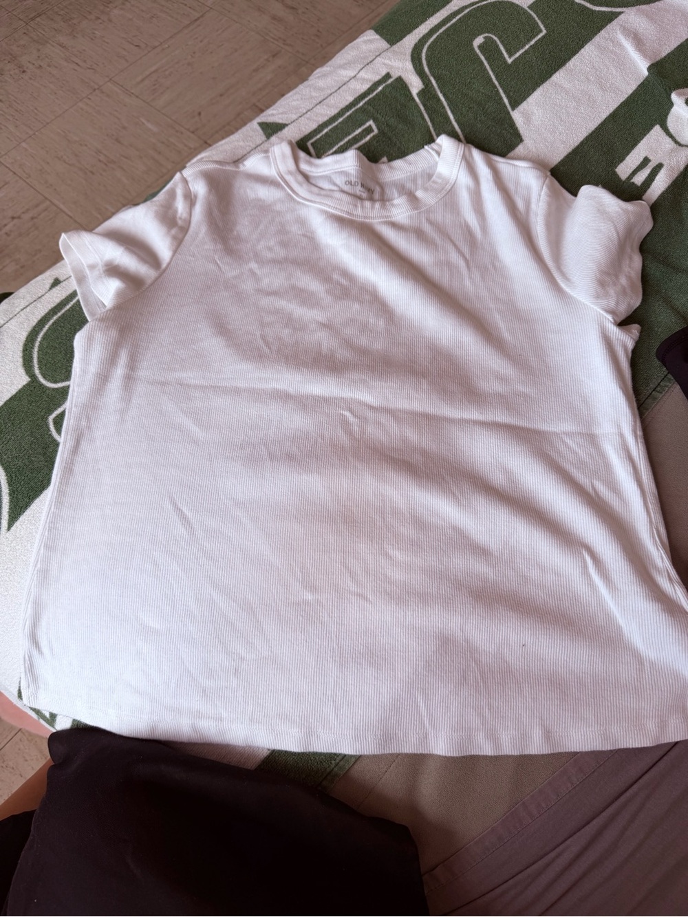 Old Navy Short Sleeve Crewneck Tees - Picture 2 of 14